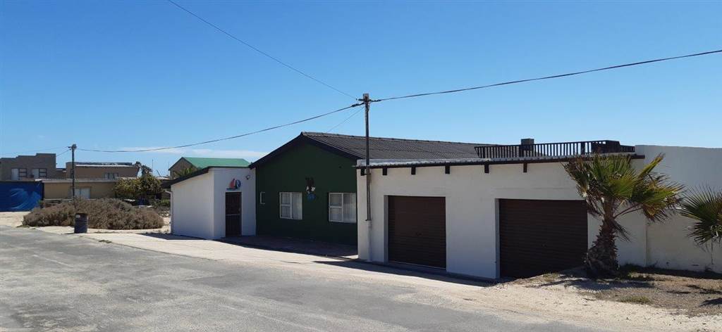5 Bed House in Port Nolloth photo number 4
