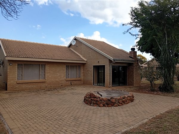 2 Bedroom House 2 Bedroom House
