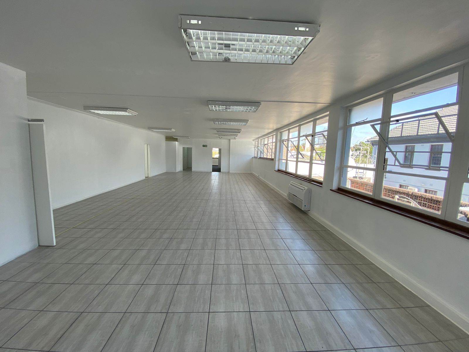 483  m² Commercial space in Somerset West Central photo number 3