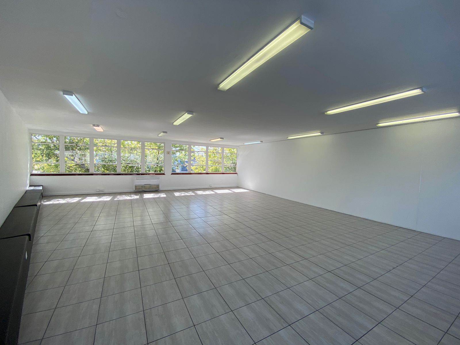 483  m² Commercial space in Somerset West Central photo number 2