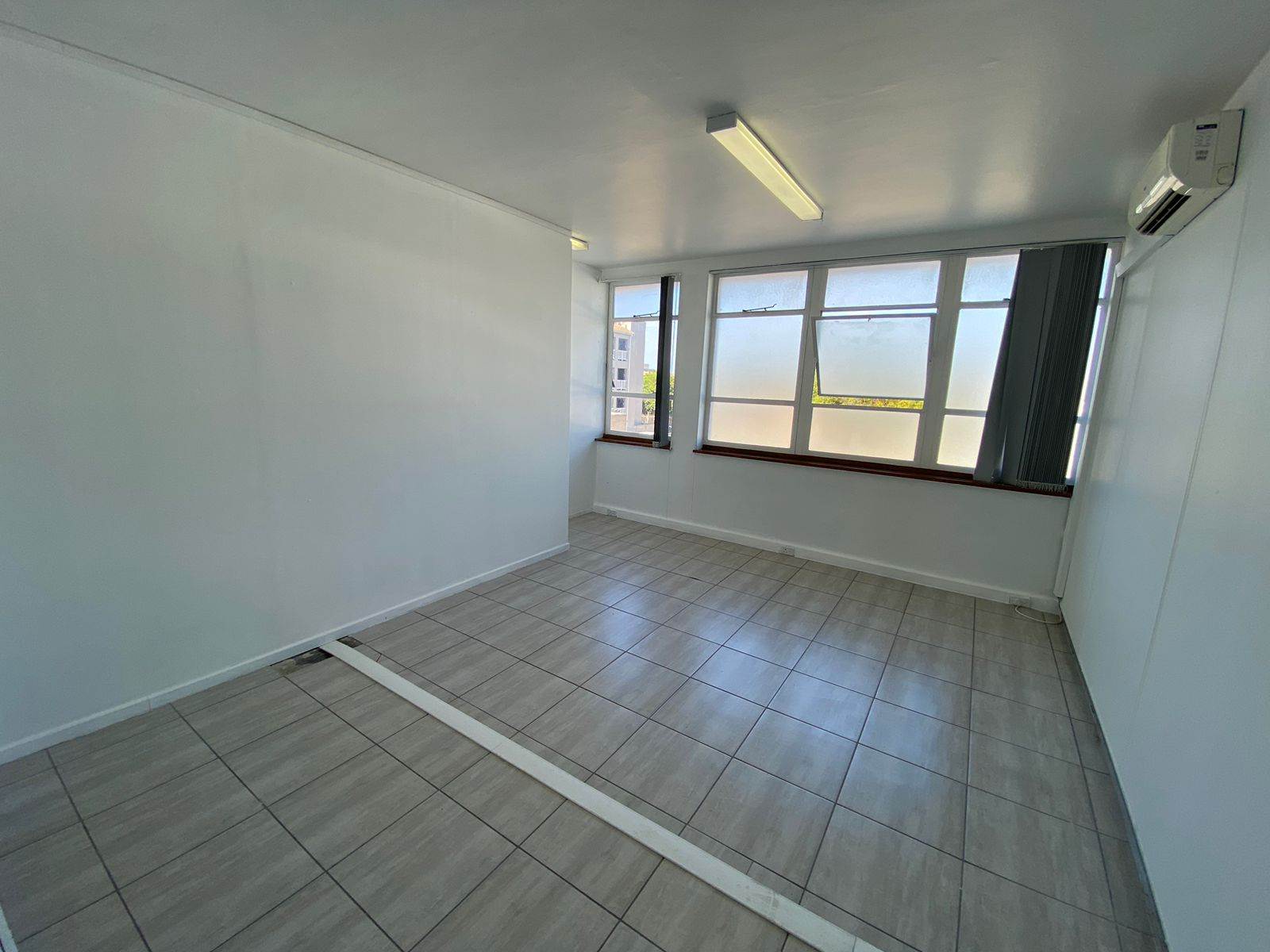483  m² Commercial space in Somerset West Central photo number 9