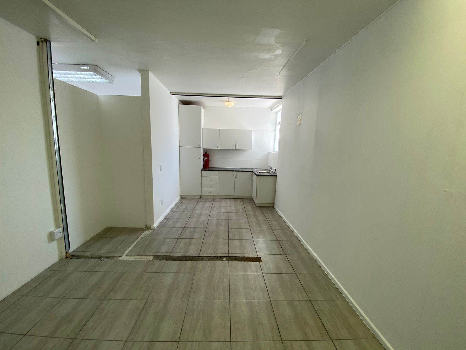 483  m² Commercial space in Somerset West Central photo number 20