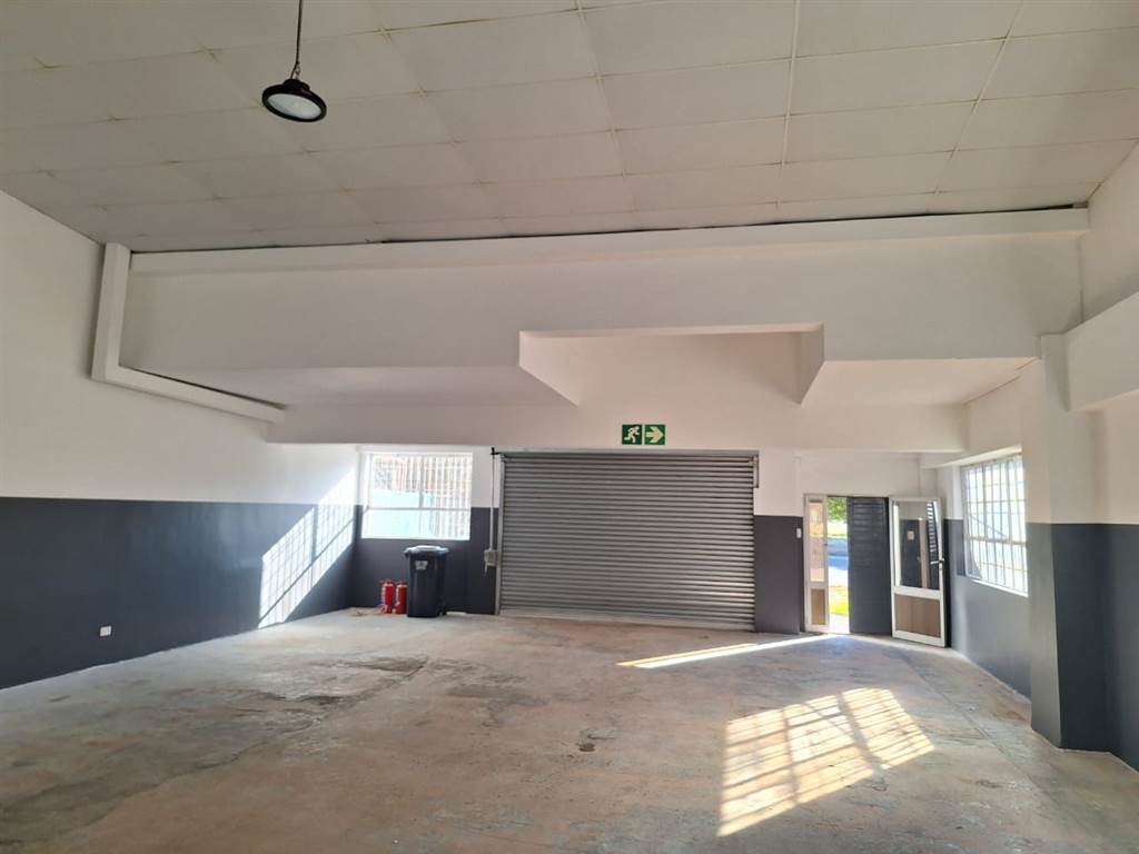 250  m² Commercial space in Paarden Eiland photo number 5