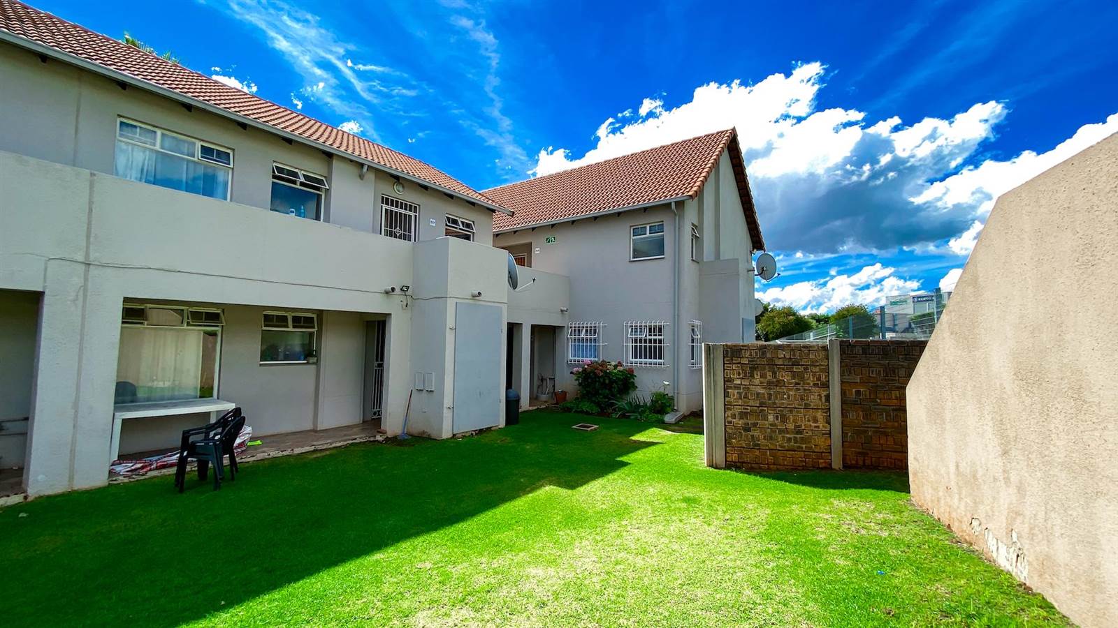 3 Bed Apartment in Edenvale photo number 4