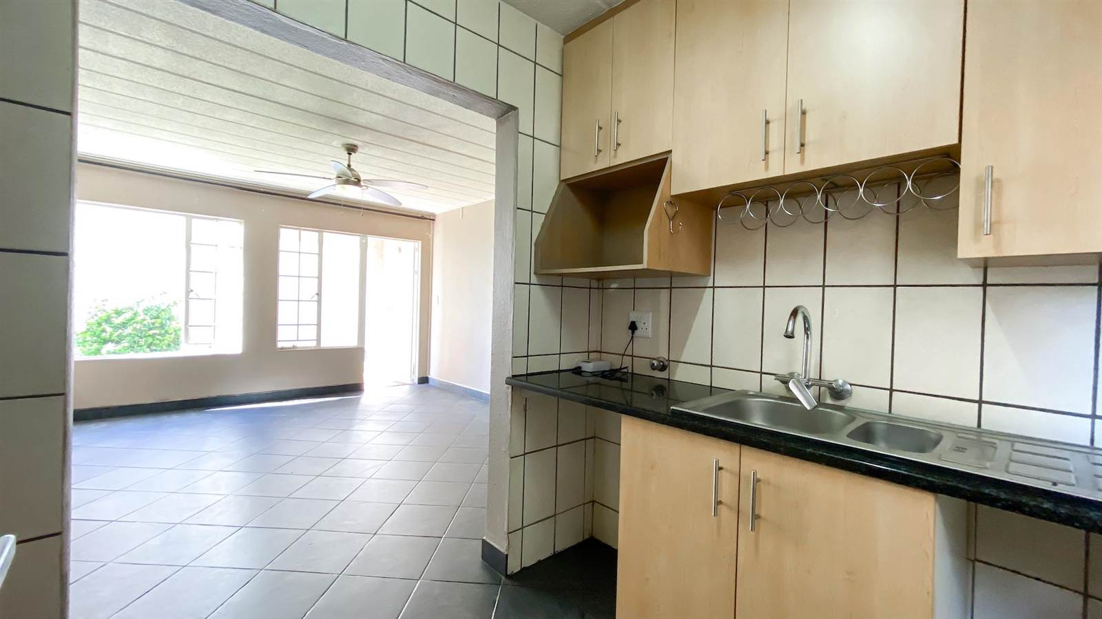 3 Bed Apartment in Edenvale photo number 13
