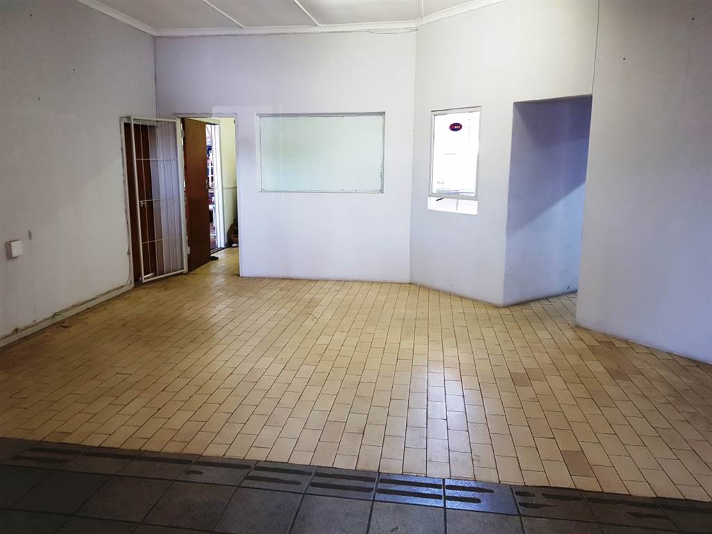Commercial space in Harrismith photo number 14