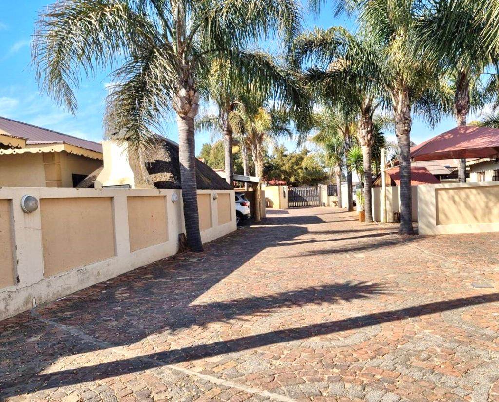 2 Bed Townhouse in Dal Fouche photo number 1