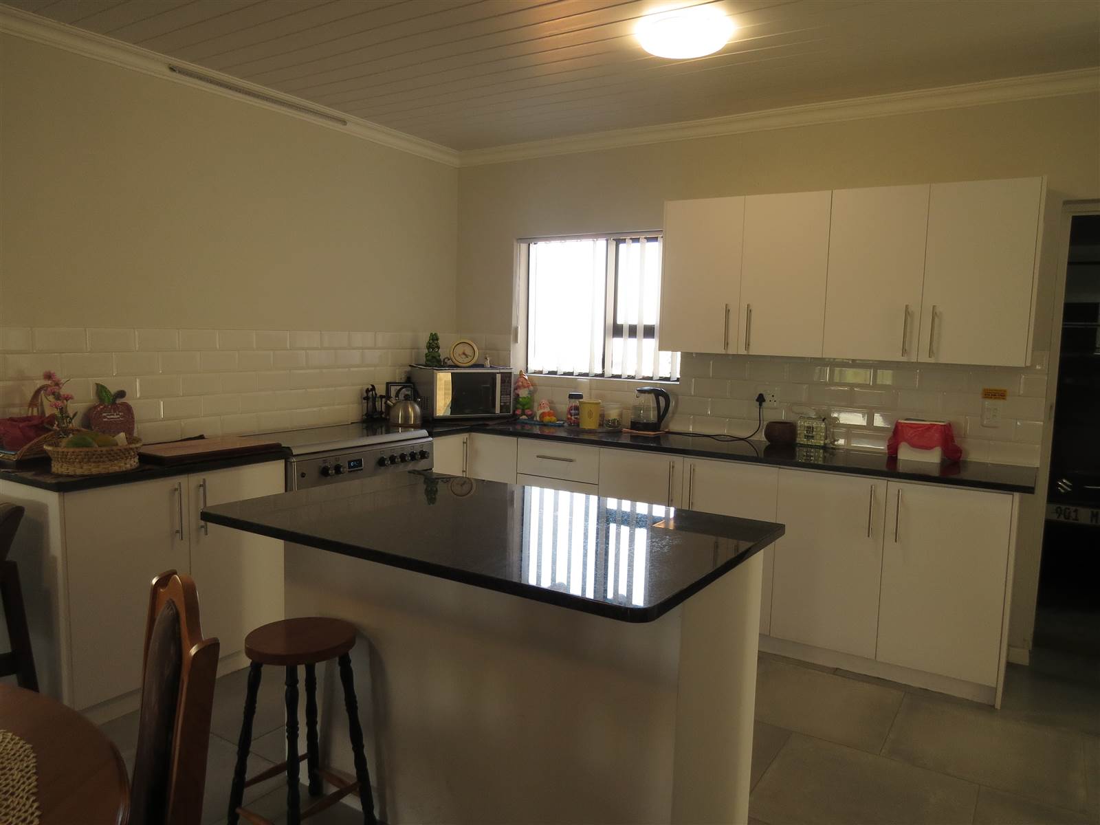 3 Bed House in Stilbaai photo number 3