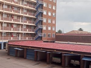 1 Bed Apartment in Vereeniging Central