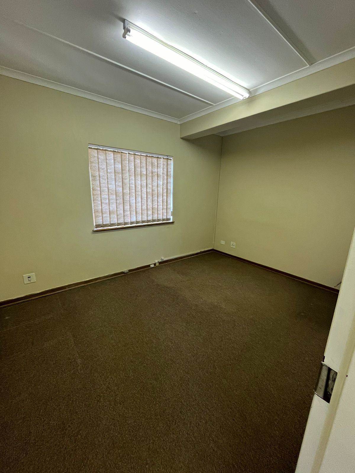 67  m² Commercial space in Howick photo number 6