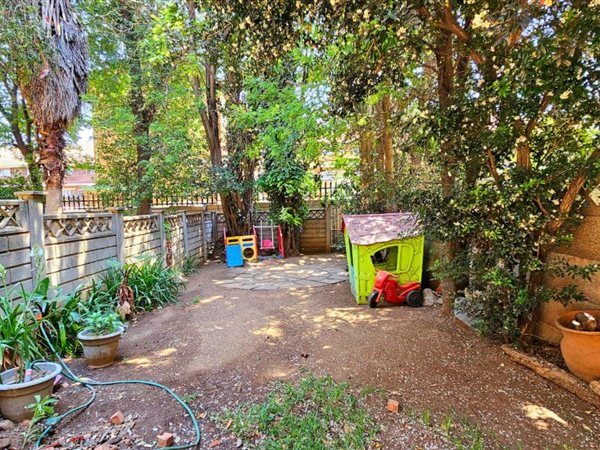 2 Bedroom Townhouse 2 Bedroom Townhouse