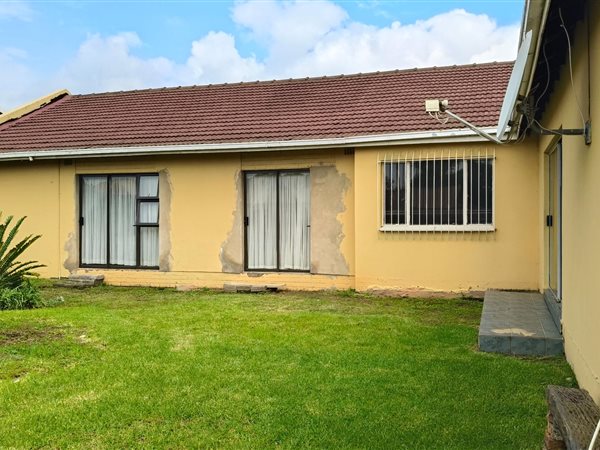 4 Bedroom House 4 Bedroom House