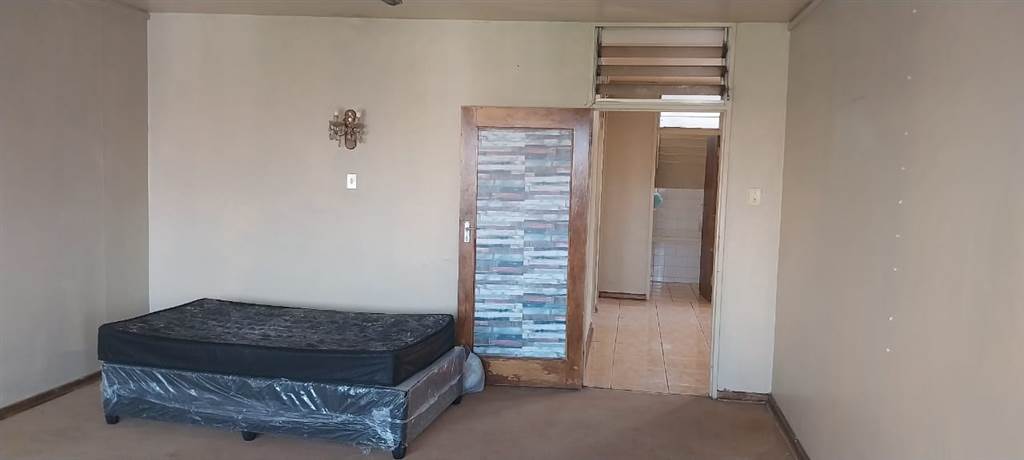 2.5 Bed Apartment in Pretoria Central photo number 7