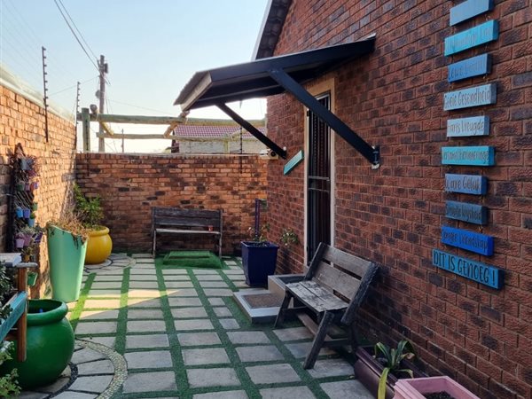 Bachelor apartment Bachelor apartment