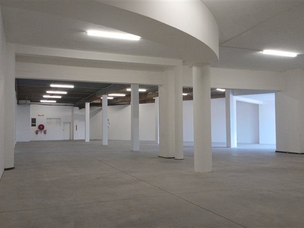 429  m² Commercial space