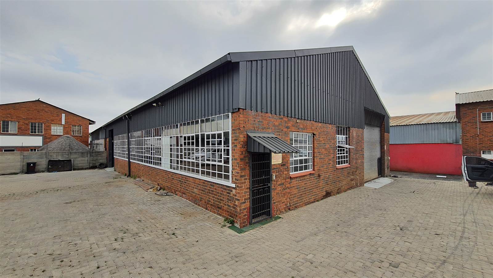 2344  m² Industrial space in Sebenza photo number 16