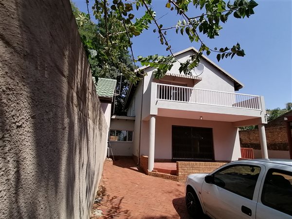3 Bed House in Florauna