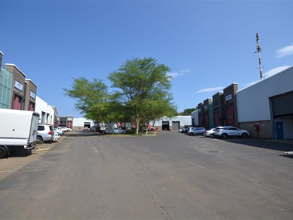 513  m² Commercial space