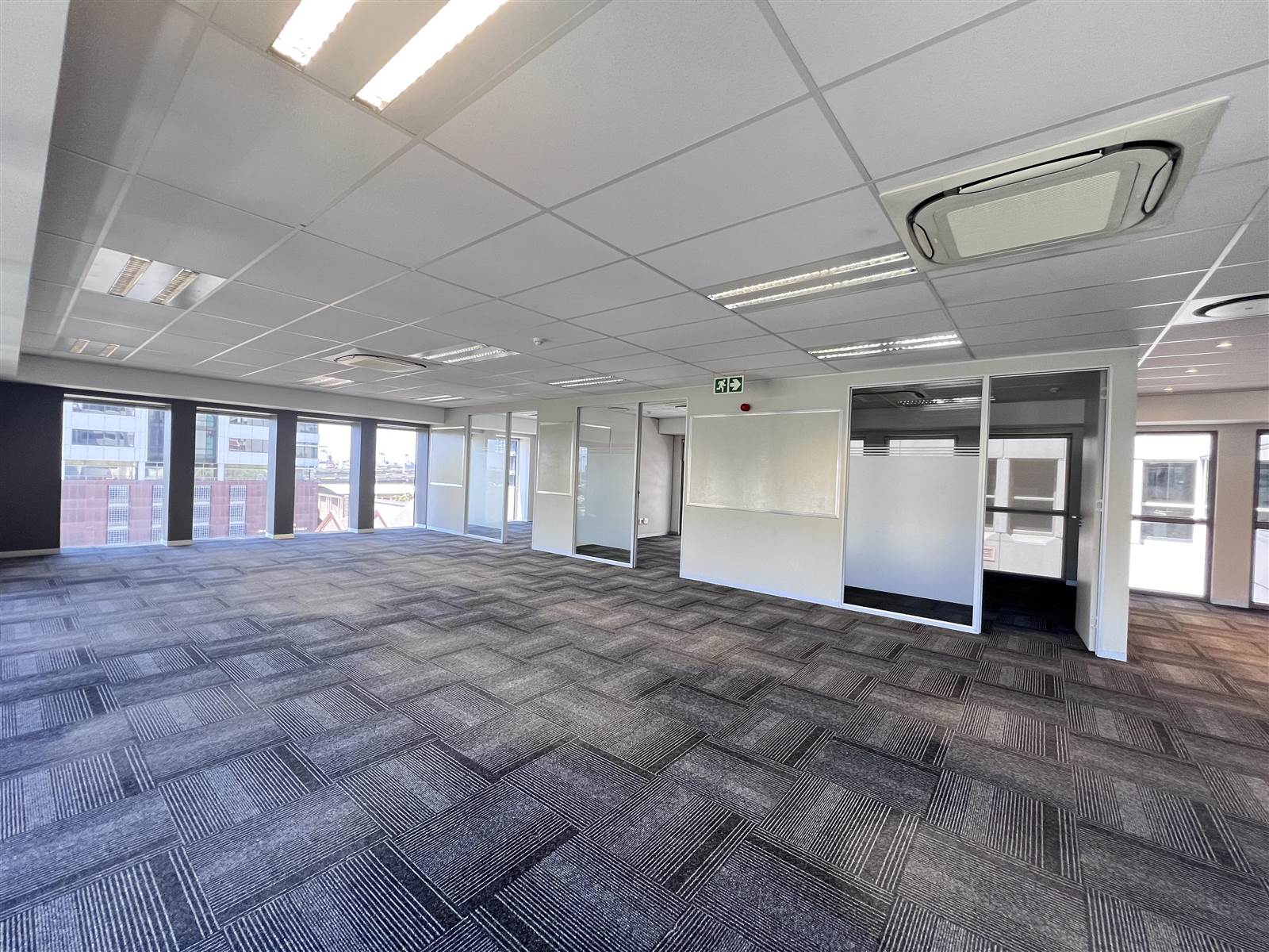 765  m² Commercial space in Cape Town City Centre photo number 1