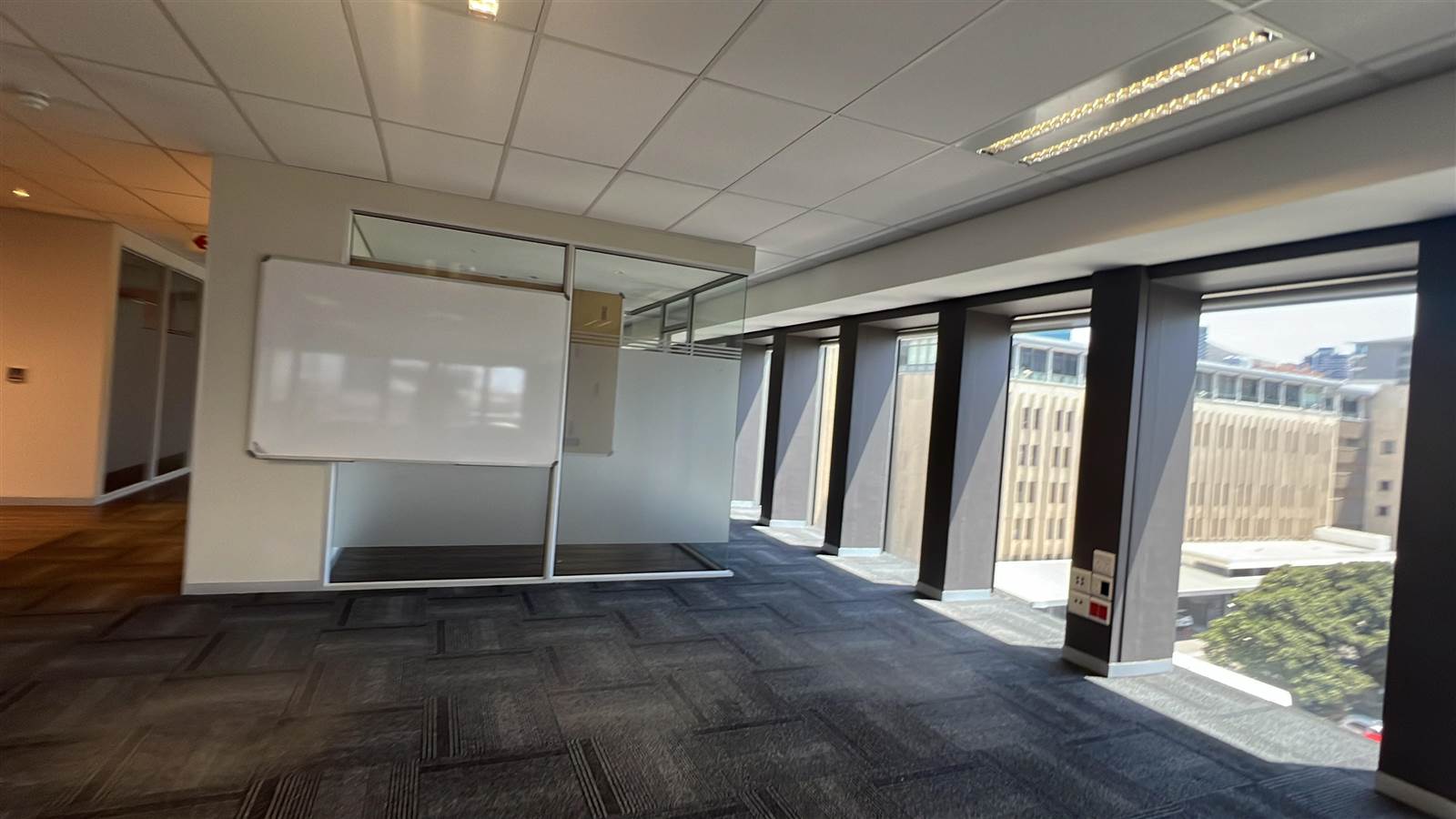 765  m² Commercial space in Cape Town City Centre photo number 17
