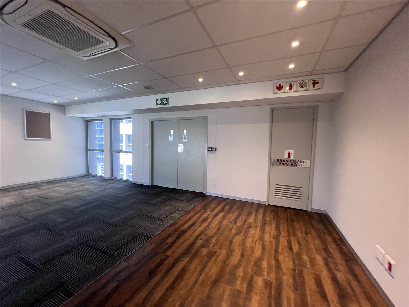 765  m² Commercial space in Cape Town City Centre photo number 21