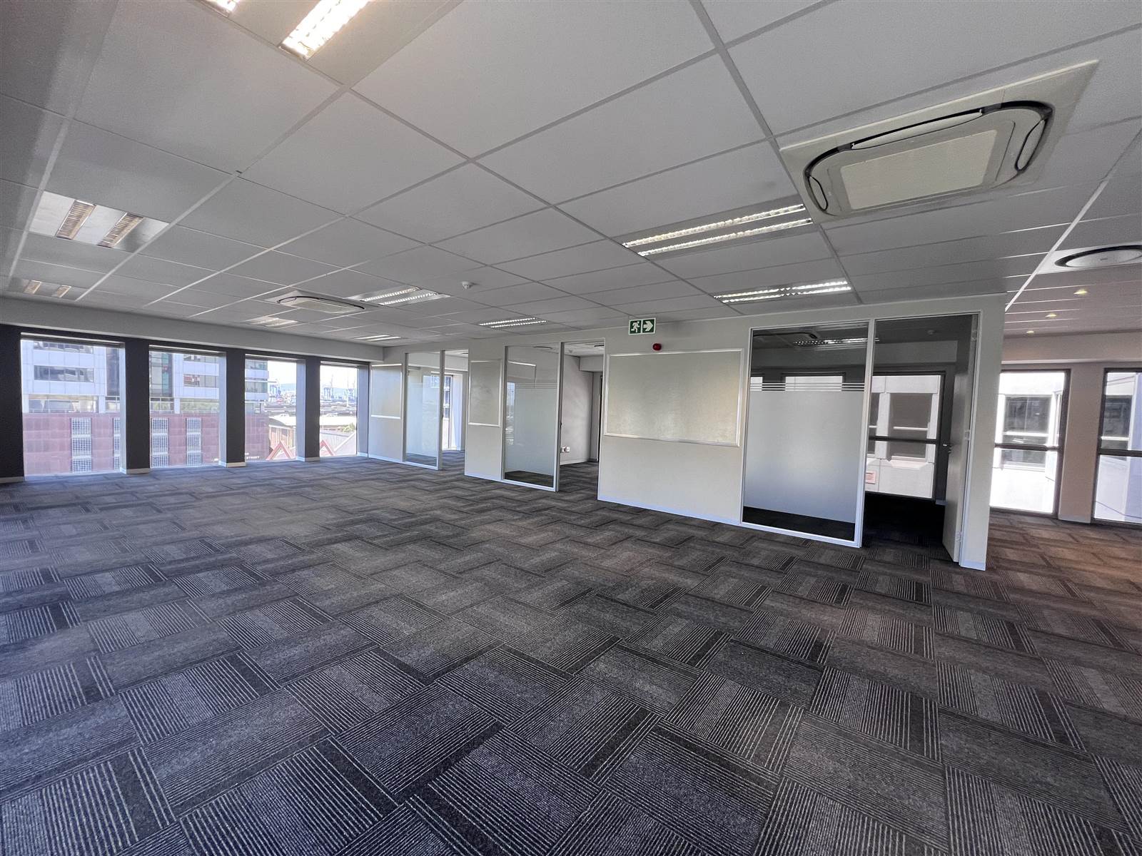 765  m² Commercial space in Cape Town City Centre photo number 13