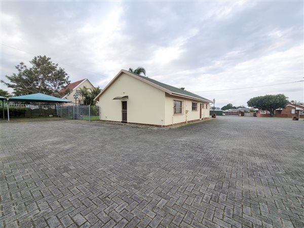 42.2  m² Office Space