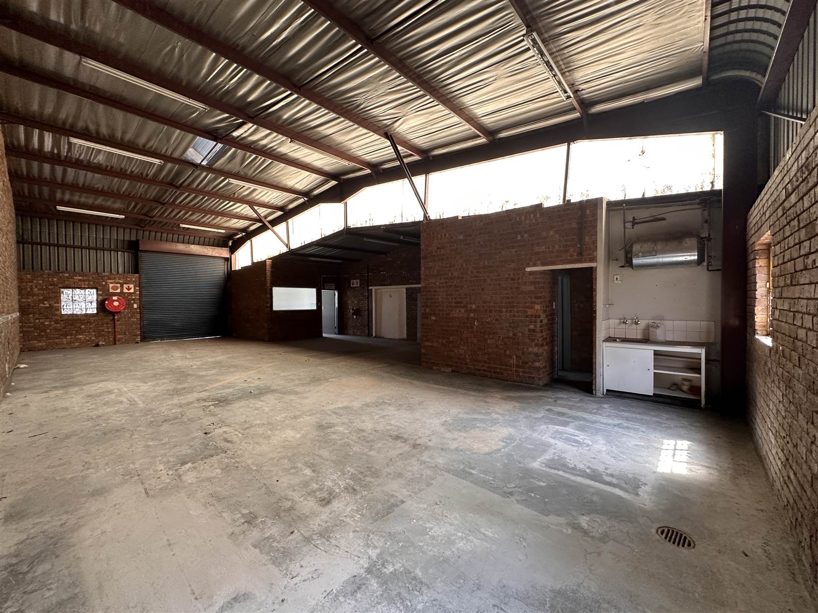 172  m² Industrial space in Wadeville photo number 6