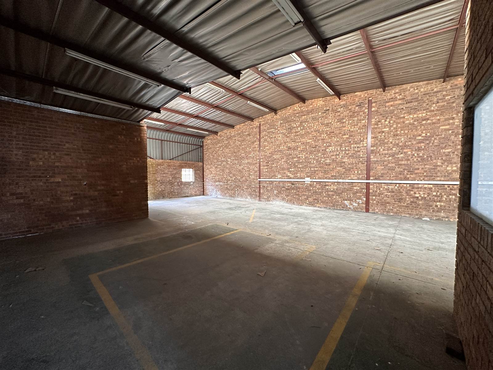 172  m² Industrial space in Wadeville photo number 4