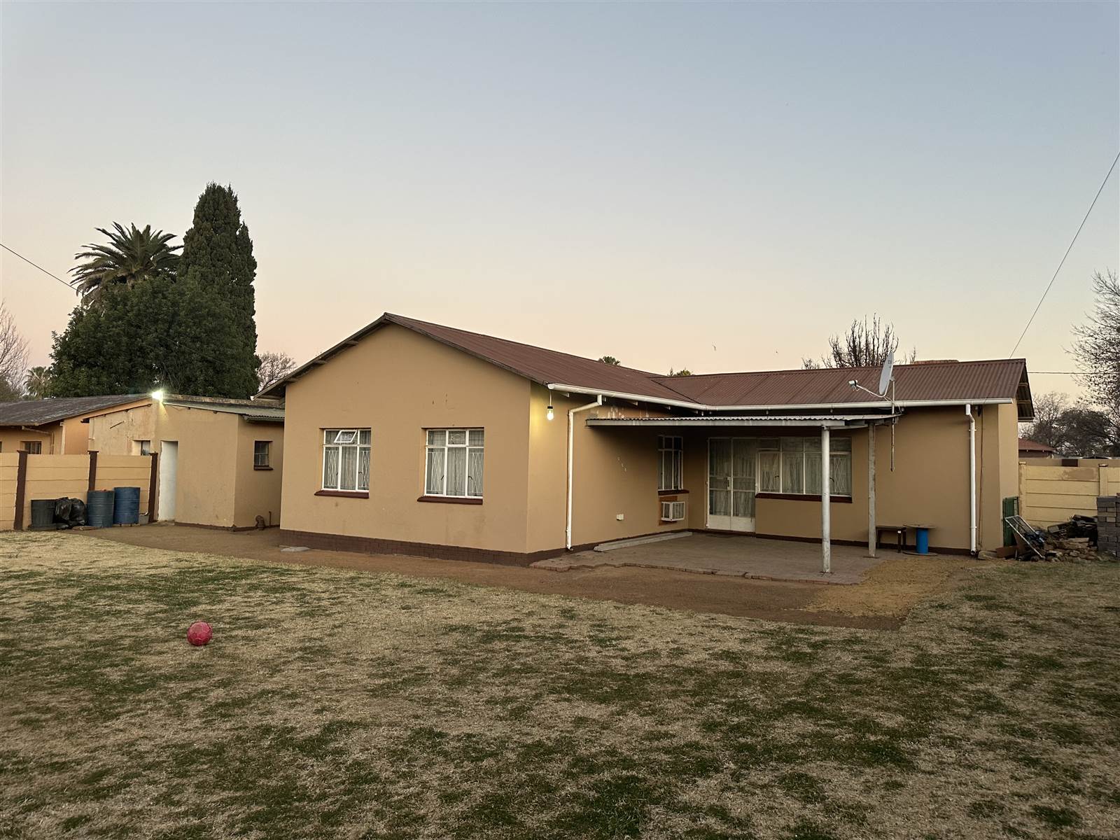 3 Bed House in Oudorp photo number 6