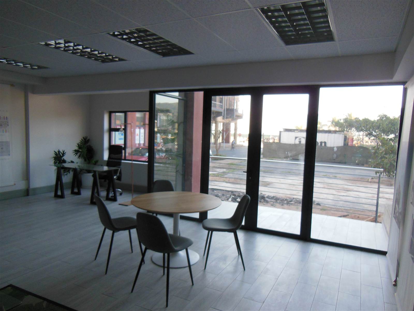 94  m² Commercial space in Point Waterfront photo number 2