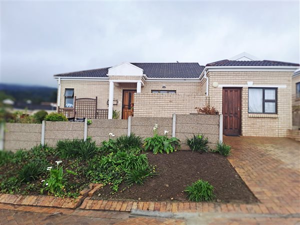 3 Bedroom Townhouse 3 Bedroom Townhouse