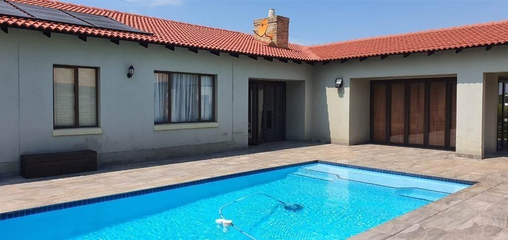 5 Bed House in Vaal Marina photo number 1