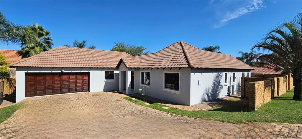 3 Bed House in Greenstone Hill photo number 19