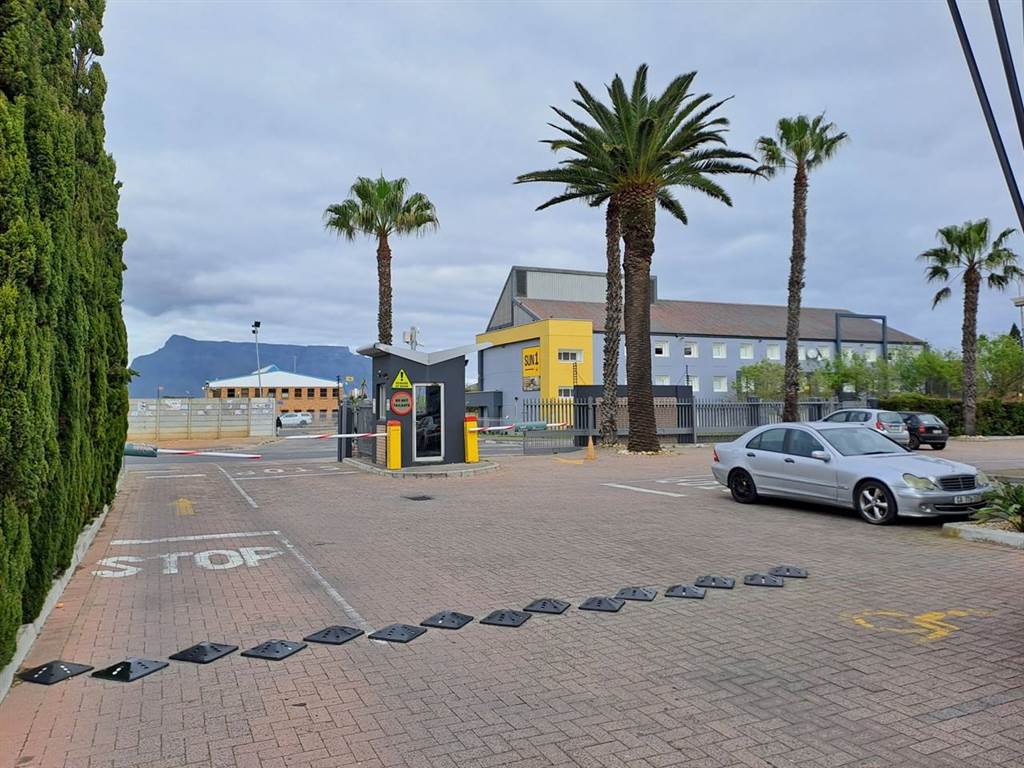 100  m² Commercial space in Milnerton photo number 20
