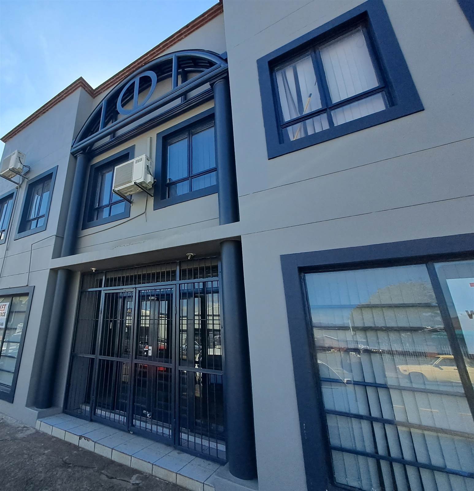 94  m² Commercial space in Pietermaritzburg Central photo number 1