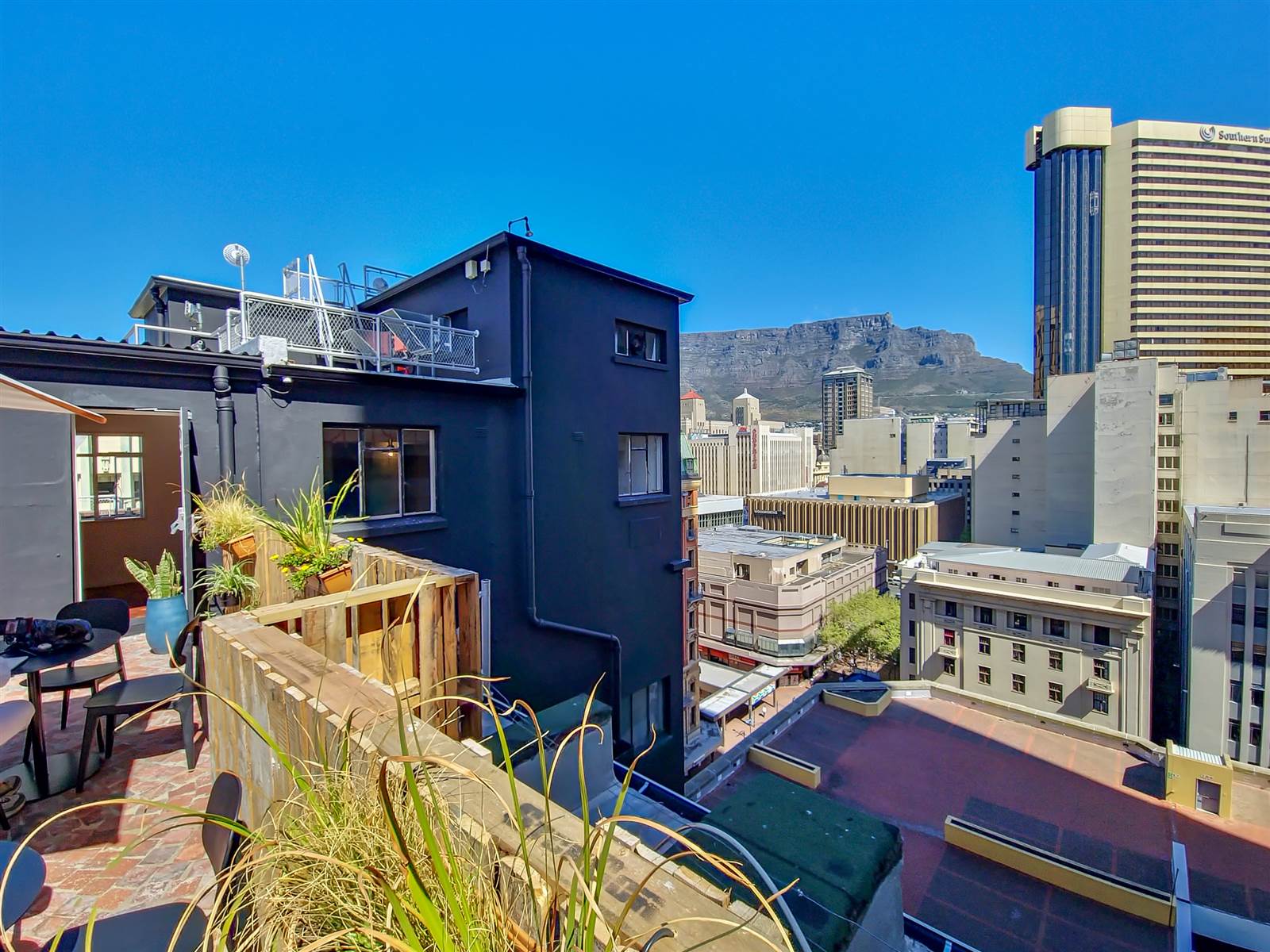 Studio apartment in Cape Town City Centre photo number 1
