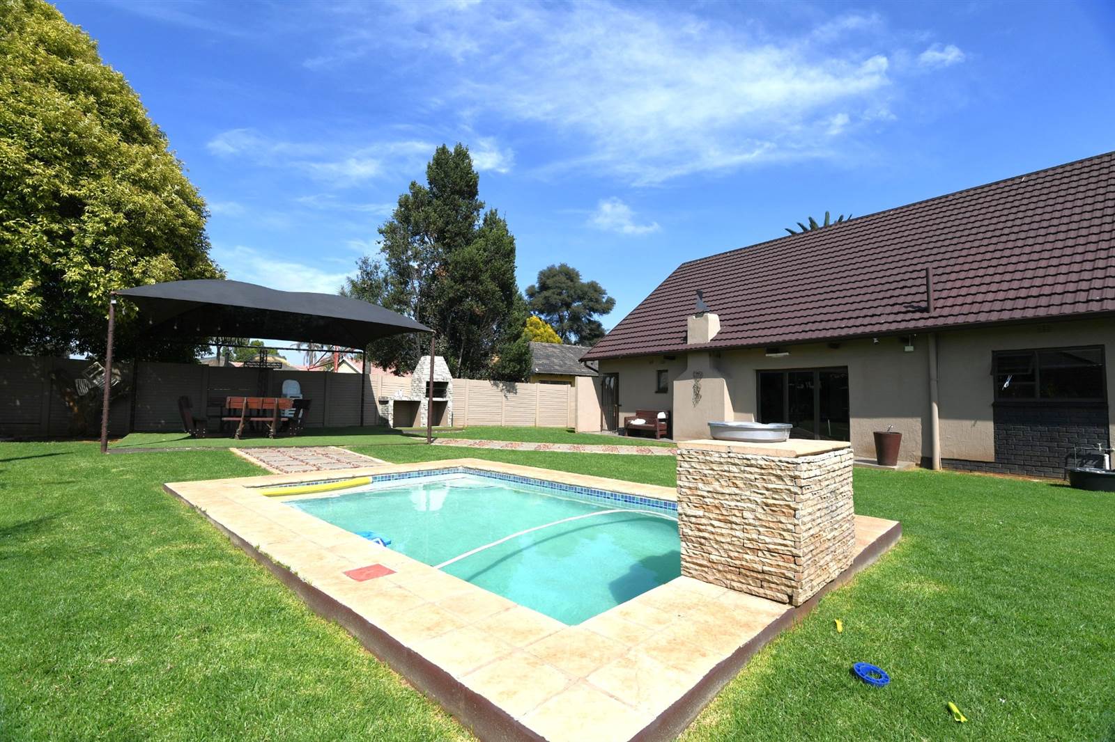 4 Bed House in Dal Fouche photo number 4