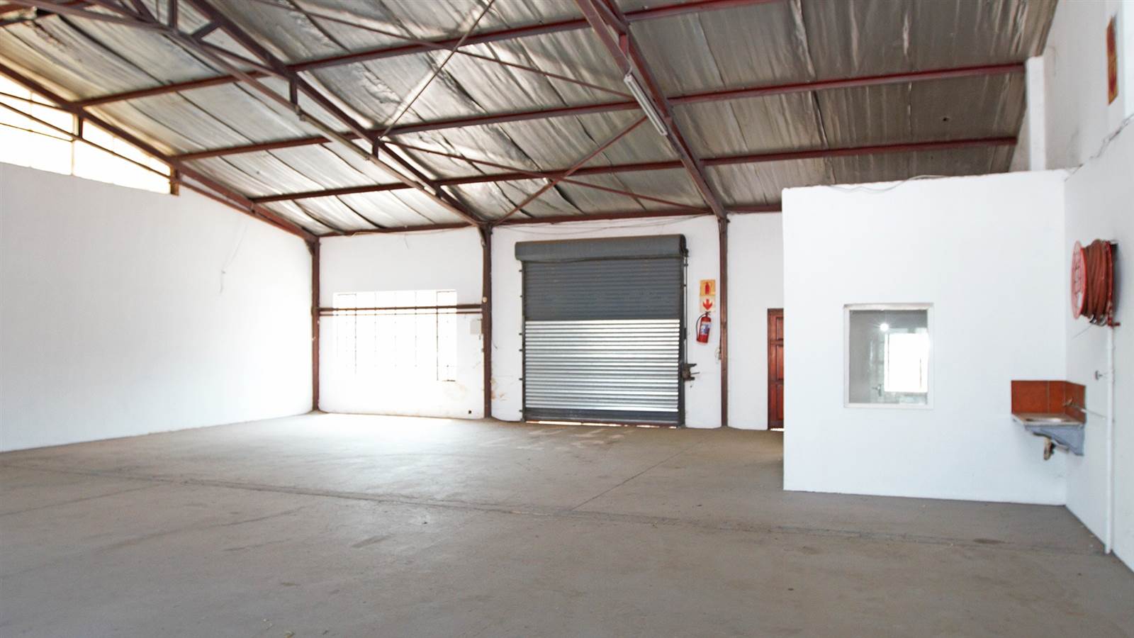 231  m² Industrial space in White River Central photo number 5