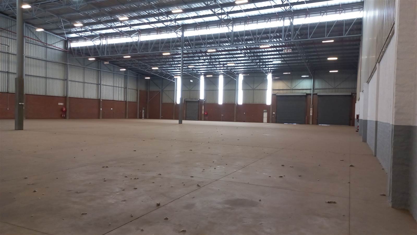 2948  m² Industrial space in Pomona photo number 2