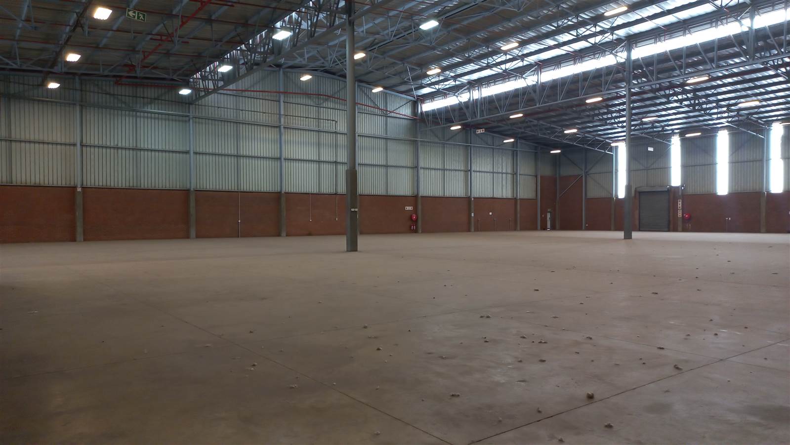 2948  m² Industrial space in Pomona photo number 3