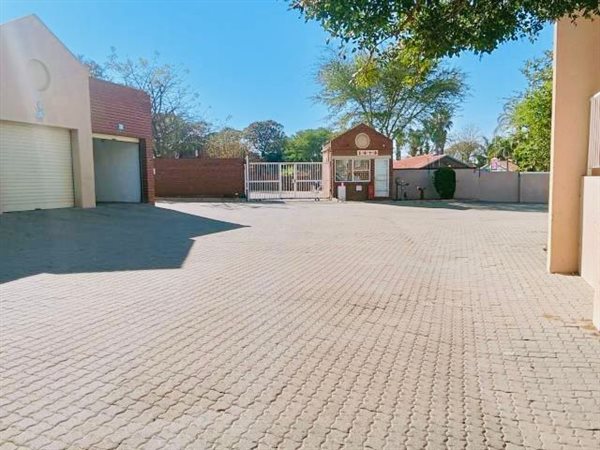 2 Bedroom Townhouse 2 Bedroom Townhouse