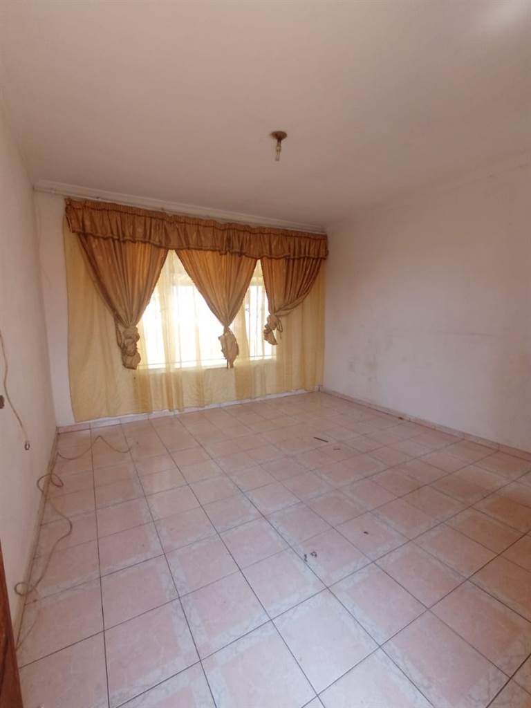3 Bed House in Emdeni photo number 16