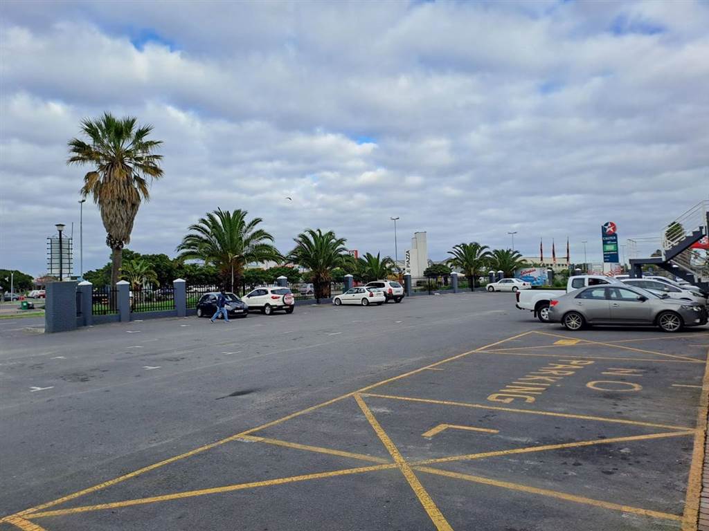 149  m² Commercial space in Parklands photo number 14