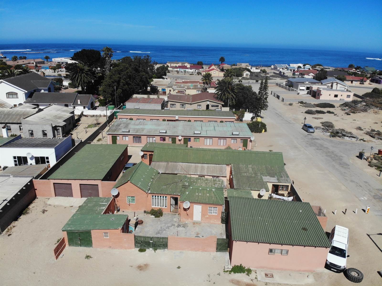 12 Bed Apartment in Port Nolloth photo number 2