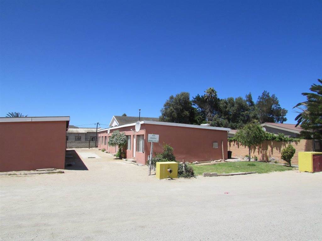 12 Bed Apartment in Port Nolloth photo number 7