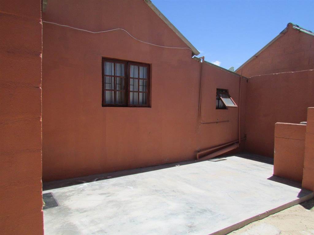 12 Bed Apartment in Port Nolloth photo number 14
