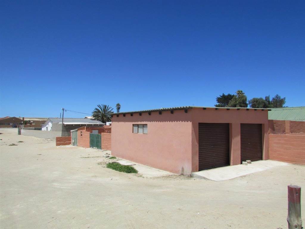 12 Bed Apartment in Port Nolloth photo number 18