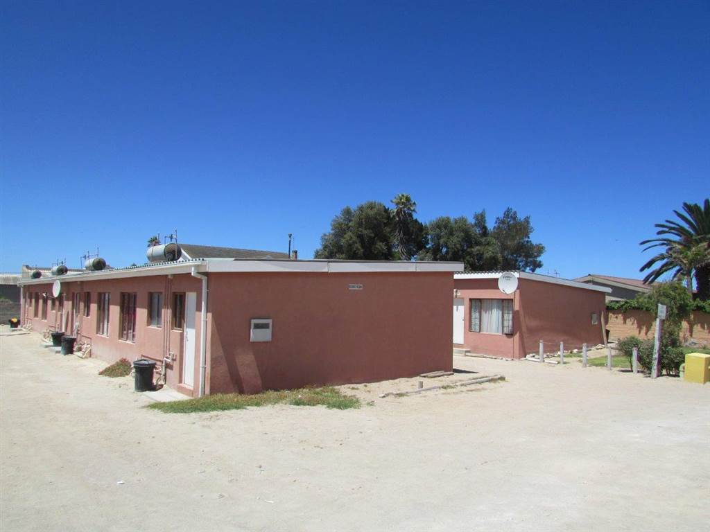 12 Bed Apartment in Port Nolloth photo number 5