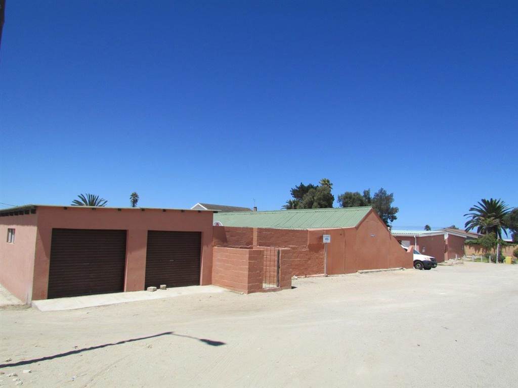 12 Bed Apartment in Port Nolloth photo number 17